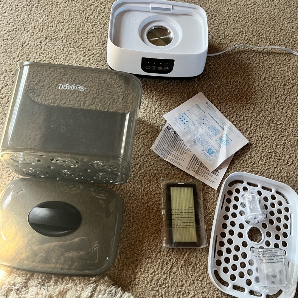Dr browns bottle sterilizer and dryer new without box!